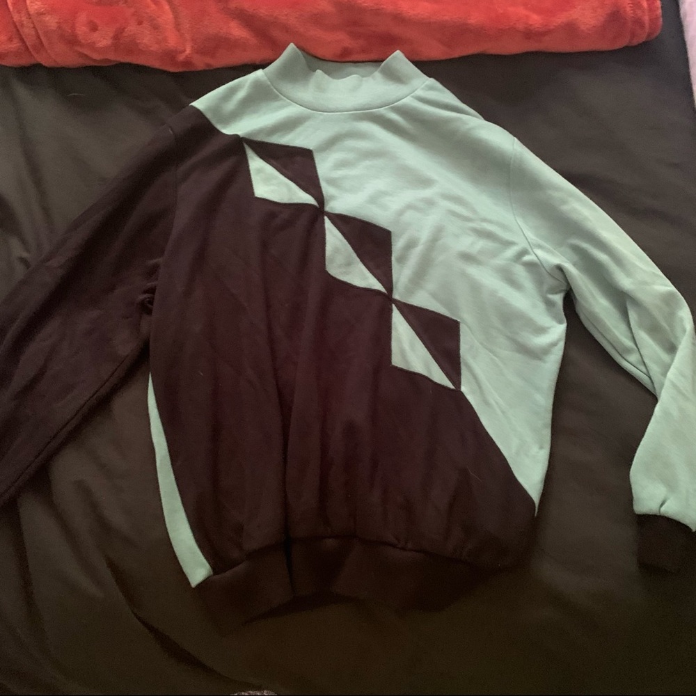 VINTAGE LONG SLEEVE patterned